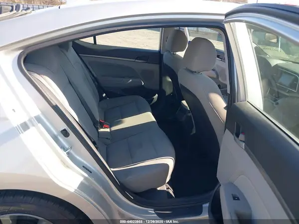 5NPD84LF7HH124914 2017 HYUNDAI ELANTRA - Image 8