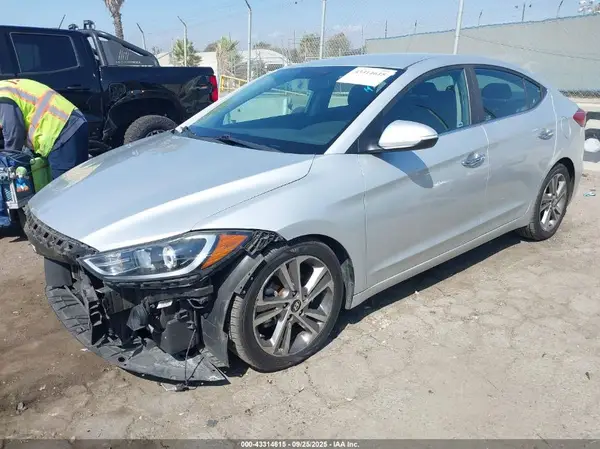 5NPD84LF7HH129207 2017 HYUNDAI ELANTRA - Image 2