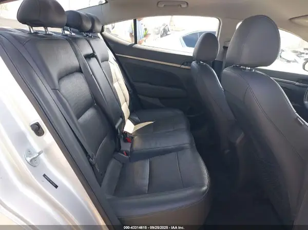 5NPD84LF7HH129207 2017 HYUNDAI ELANTRA - Image 8