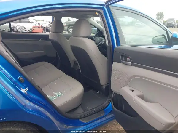 5NPD84LF7HH130826 2017 HYUNDAI ELANTRA - Image 8