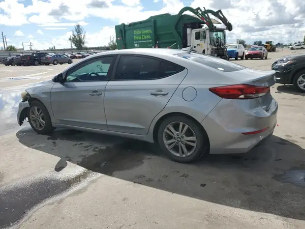 5NPD84LF7HH138697 2017 HYUNDAI ELANTRA - Image 2