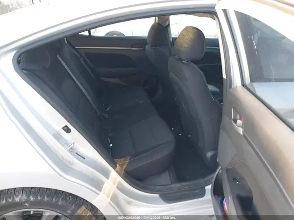 5NPD84LF7HH141793 2017 HYUNDAI ELANTRA - Image 8