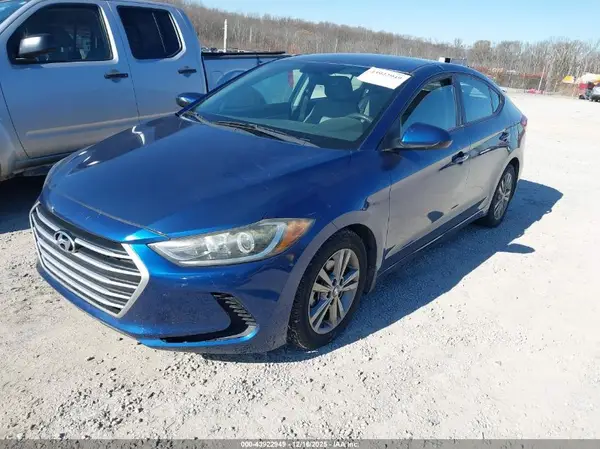 5NPD84LF7HH142152 2017 HYUNDAI ELANTRA - Image 2