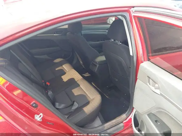 5NPD84LF7HH142264 2017 HYUNDAI ELANTRA - Image 8