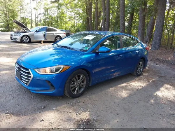 5NPD84LF7HH143057 2017 HYUNDAI ELANTRA - Image 2