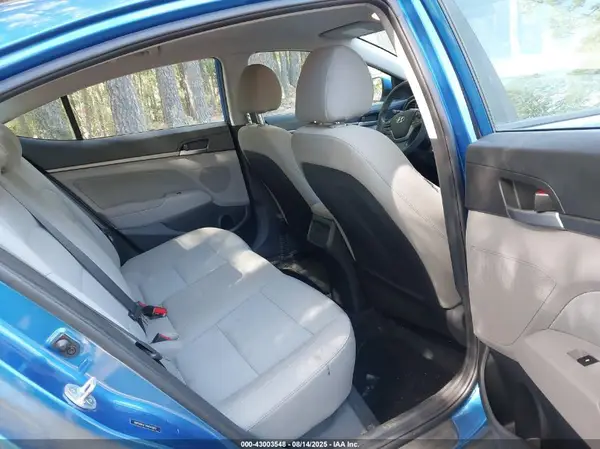 5NPD84LF7HH143057 2017 HYUNDAI ELANTRA - Image 8