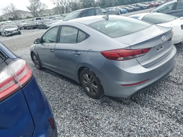 5NPD84LF7HH147142 2017 HYUNDAI ELANTRA - Image 2