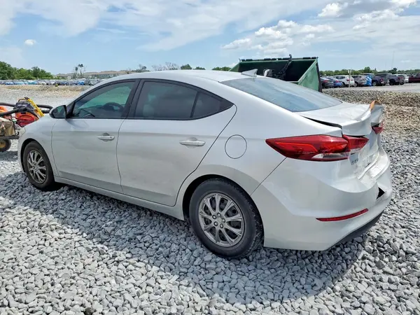 5NPD84LF7HH150834 2017 HYUNDAI ELANTRA - Image 2