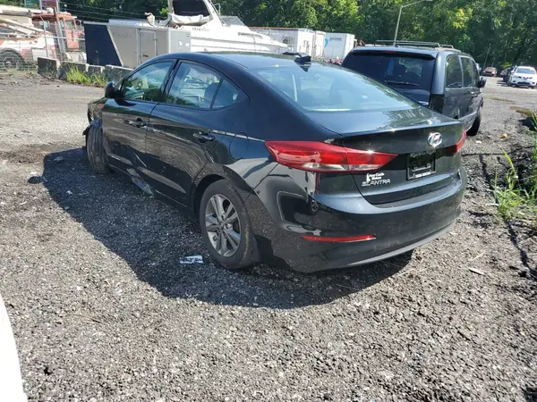 5NPD84LF7HH154074 2017 HYUNDAI ELANTRA - Image 2
