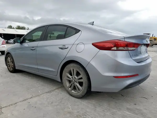 5NPD84LF7HH156763 2017 HYUNDAI ELANTRA - Image 2