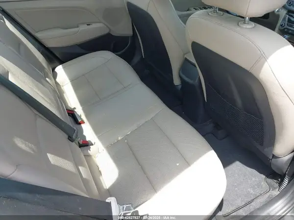 5NPD84LF7HH159386 2017 HYUNDAI ELANTRA - Image 8