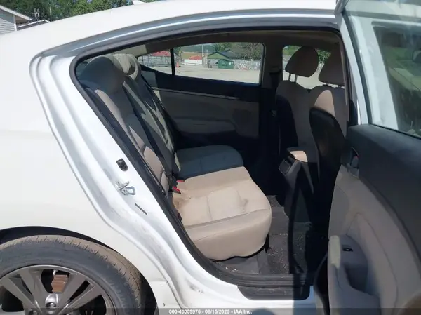5NPD84LF7HH164491 2017 HYUNDAI ELANTRA - Image 8
