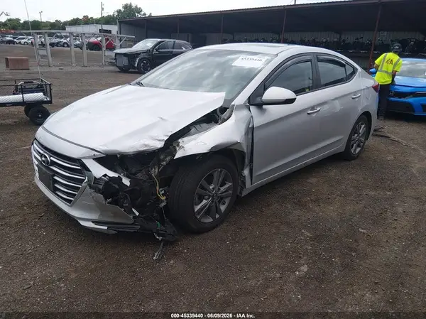 5NPD84LF7HH171828 2017 HYUNDAI ELANTRA - Image 2