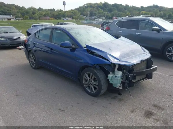 5NPD84LF7HH173871 2017 HYUNDAI ELANTRA - Image 1