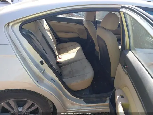 5NPD84LF7HH177015 2017 HYUNDAI ELANTRA - Image 8