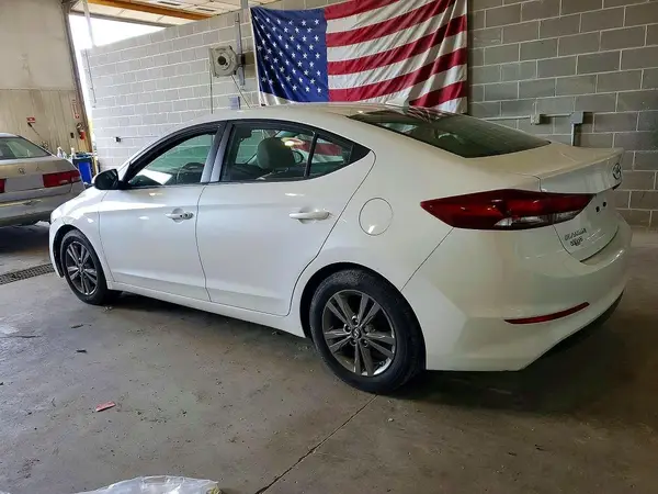 5NPD84LF7HH182358 2017 HYUNDAI ELANTRA - Image 2