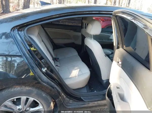 5NPD84LF7HH183199 2017 HYUNDAI ELANTRA - Image 8