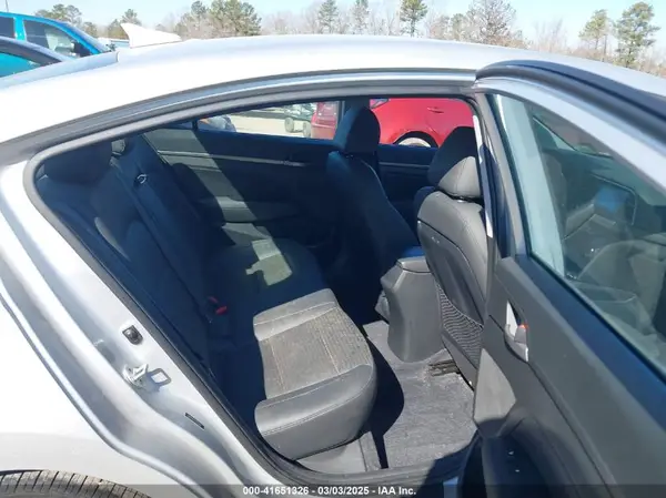 5NPD84LF7HH184451 2017 HYUNDAI ELANTRA - Image 8