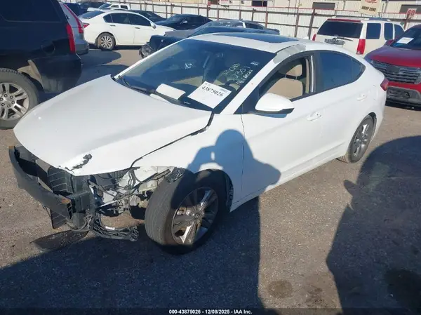 5NPD84LF7HH184787 2017 HYUNDAI ELANTRA - Image 2