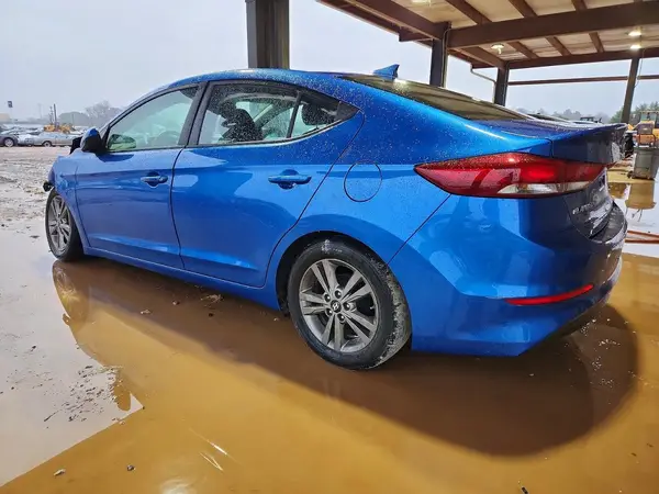 5NPD84LF7HH185793 2017 HYUNDAI ELANTRA - Image 2