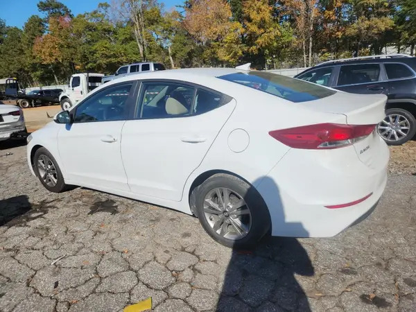 5NPD84LF7HH187155 2017 HYUNDAI ELANTRA - Image 2