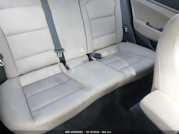 5NPD84LF7HH187818 2017 HYUNDAI ELANTRA - Image 8
