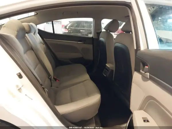 5NPD84LF7HH188306 2017 HYUNDAI ELANTRA - Image 8