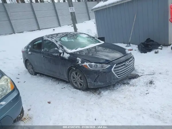 5NPD84LF7HH188712 2017 HYUNDAI ELANTRA - Image 1