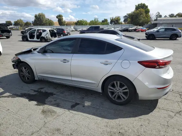 5NPD84LF7HH196549 2017 HYUNDAI ELANTRA - Image 2