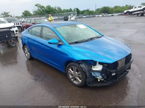 5NPD84LF7HH196695 2017 HYUNDAI ELANTRA - Image 1