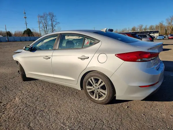 5NPD84LF7HH197040 2017 HYUNDAI ELANTRA - Image 2
