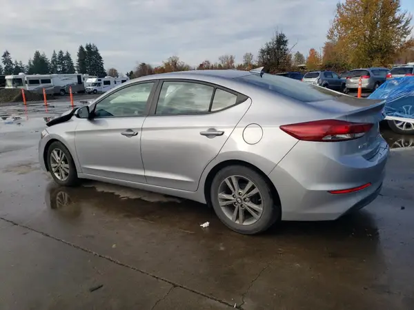 5NPD84LF7HH198043 2017 HYUNDAI ELANTRA - Image 2