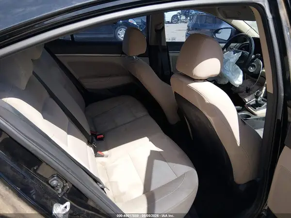 5NPD84LF7HH199886 2017 HYUNDAI ELANTRA - Image 8
