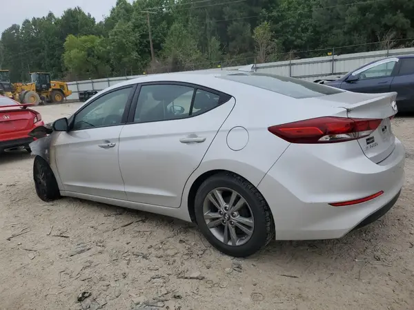 5NPD84LF7HH205282 2017 HYUNDAI ELANTRA - Image 2