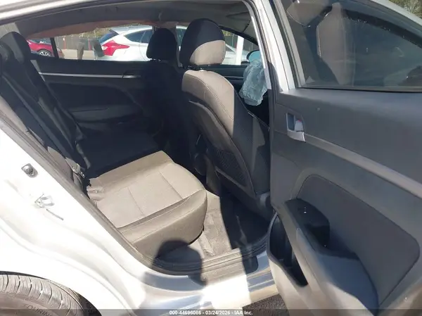 5NPD84LF7HH207372 2017 HYUNDAI ELANTRA - Image 8