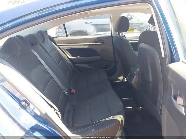 5NPD84LF7HH210479 2017 HYUNDAI ELANTRA - Image 8