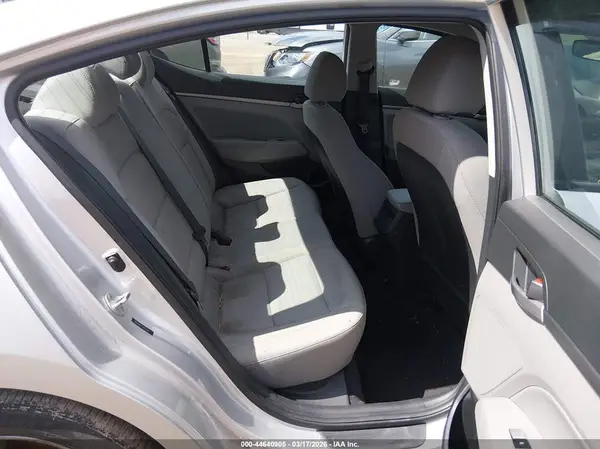 5NPD84LF7JH213419 2018 HYUNDAI ELANTRA - Image 8