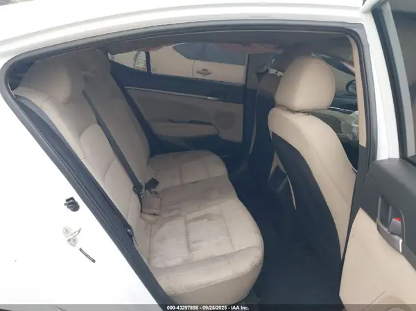 5NPD84LF7JH213761 2018 HYUNDAI ELANTRA - Image 8