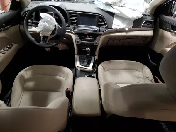 5NPD84LF7JH213792 2018 HYUNDAI ELANTRA - Image 8