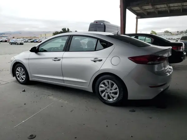 5NPD84LF7JH214702 2018 HYUNDAI ELANTRA - Image 2