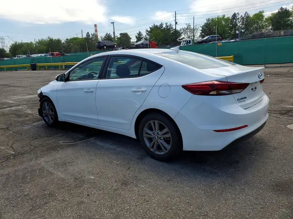 5NPD84LF7JH215459 2018 HYUNDAI ELANTRA - Image 2