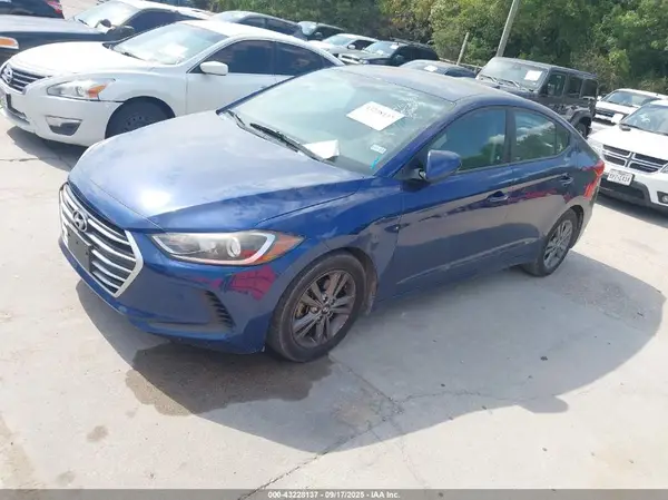 5NPD84LF7JH215820 2018 HYUNDAI ELANTRA - Image 2