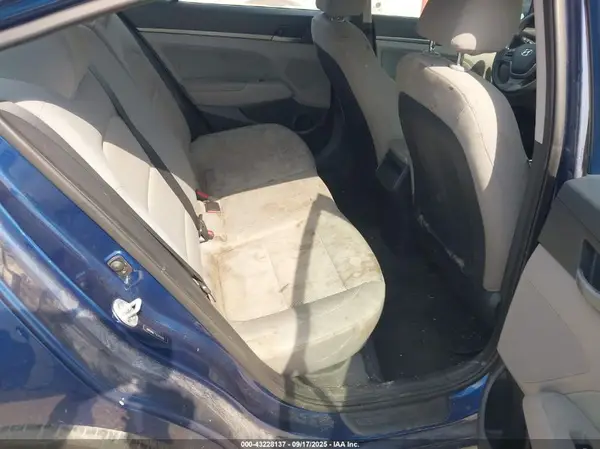 5NPD84LF7JH215820 2018 HYUNDAI ELANTRA - Image 8