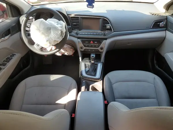 5NPD84LF7JH218104 2018 HYUNDAI ELANTRA - Image 8