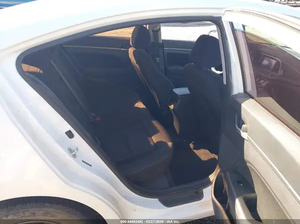 5NPD84LF7JH225053 2018 HYUNDAI ELANTRA - Image 8