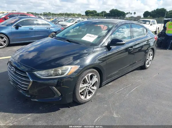 5NPD84LF7JH225215 2018 HYUNDAI ELANTRA - Image 2