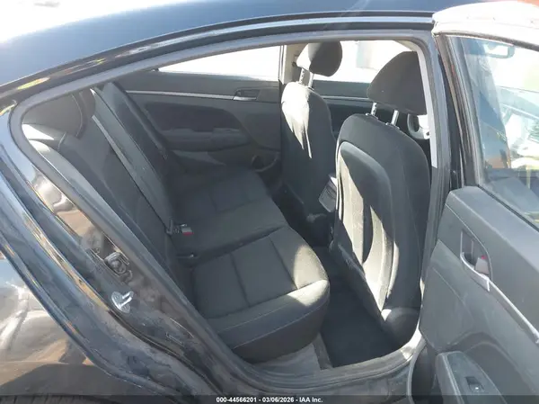 5NPD84LF7JH225599 2018 HYUNDAI ELANTRA - Image 8