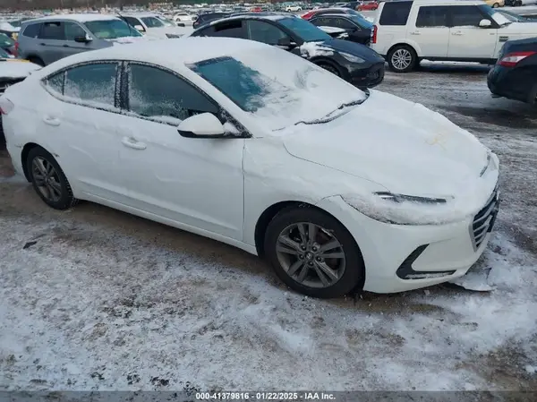 5NPD84LF7JH225778 2018 HYUNDAI ELANTRA - Image 1