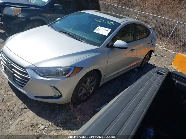 5NPD84LF7JH226283 2018 HYUNDAI ELANTRA - Image 2