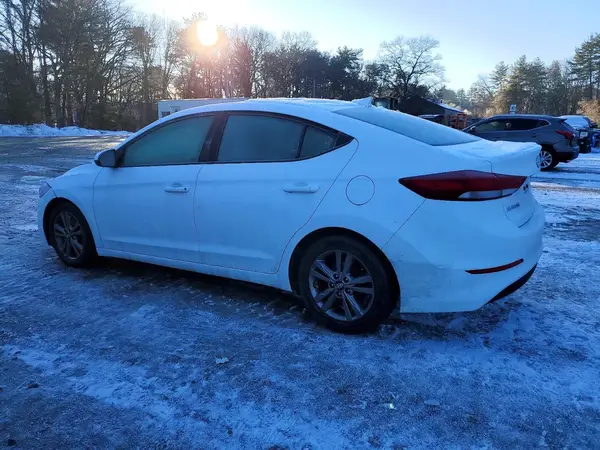 5NPD84LF7JH227207 2018 HYUNDAI ELANTRA - Image 2